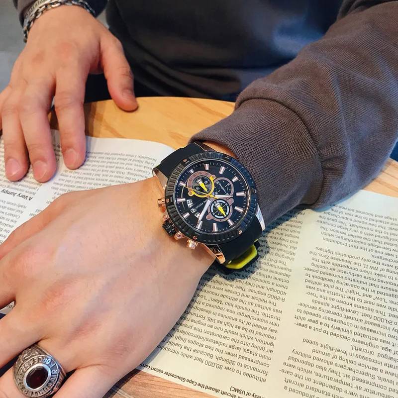 RELOJ MINIFOCUS - NEGRO AMARILLO